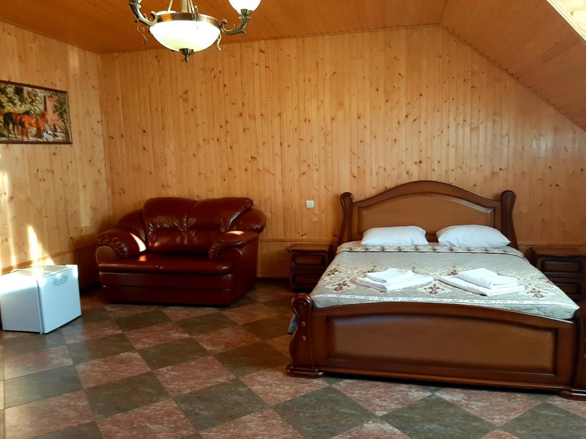 Отель Заміський комплекс Grand Prix Tsyurupynsk Экстерьер фото